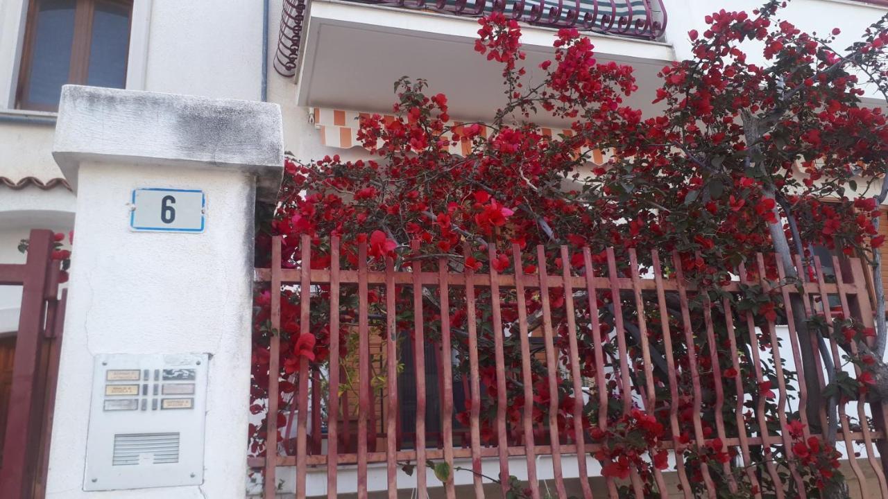 La Vie En Rose Mattinata Apartment Exterior photo